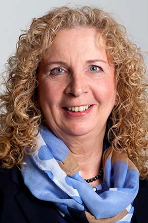 Monika Knauth