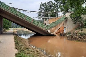 Zerstörte Brücke L182 Heimerzheim